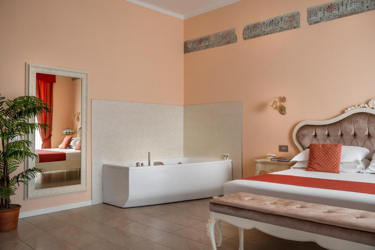 Hotel Mayer & Splendid - Wellness E Spa Desenzano del Garda Exteriör bild